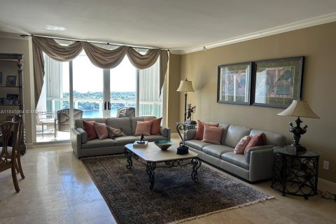 Condominio en venta en Aventura, Florida, 3 dormitorios, 249.91 m2 № 1878389 - foto 14