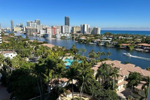Condominio en venta en Aventura, Florida, 3 dormitorios, 249.91 m2 № 1878389 - foto 1