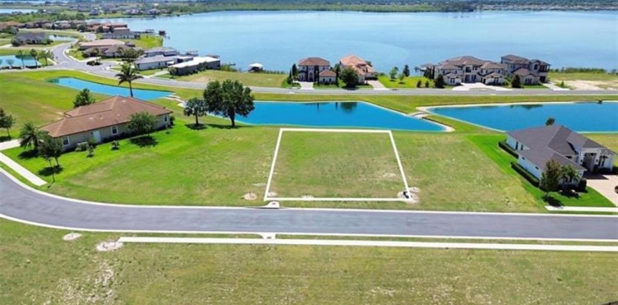 Terreno en Auburndale, Florida № 2206316