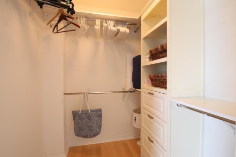 Condo in Palm Beach Shores, Florida, 3 bedrooms № 2247302 - photo 20
