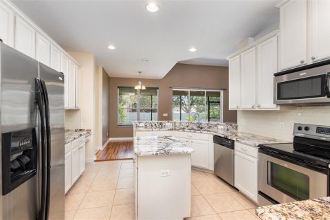 House in Orlando, Florida 4 bedrooms, 234.86 sq.m. № 1883205 - photo 5