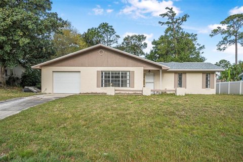 House in Palm Coast, Florida 3 bedrooms, 118.26 sq.m. № 1592633 - photo 1