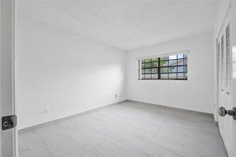 House in Palm Coast, Florida 3 bedrooms, 118.26 sq.m. № 1592633 - photo 18