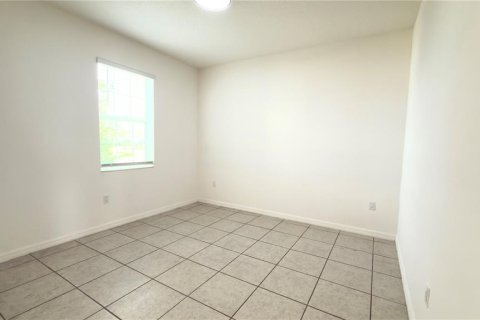 House in Haines City, Florida 4 bedrooms, 228.26 sq.m. № 2403686 - photo 3