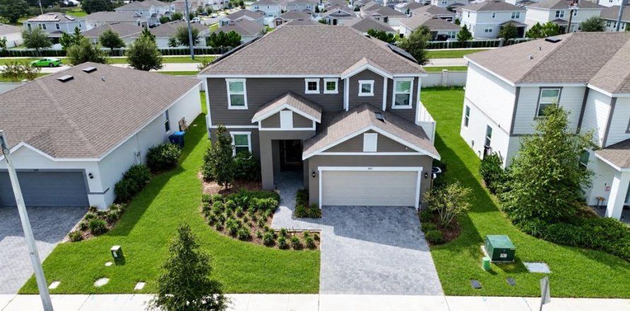 House in Haines City, Florida 4 bedrooms, 228.26 sq.m. № 2403686