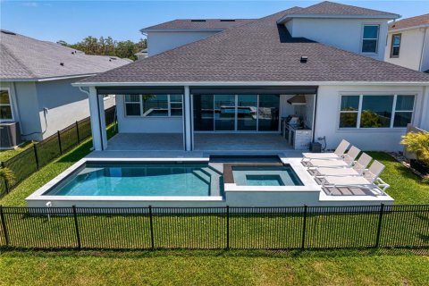 House in Wesley Chapel, Florida 4 bedrooms, 333.43 sq.m. № 1657349 - photo 3
