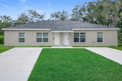 Commercial property in Ocala, Florida 4 bedrooms, 182.83 sq.m. № 2131699