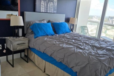 Condo in Miami Beach, Florida, 1 bedroom  № 2145928 - photo 13