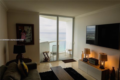 Condo in Miami Beach, Florida, 1 bedroom  № 2145928 - photo 8