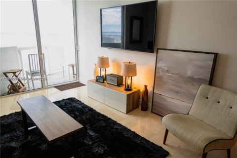 Condo in Miami Beach, Florida, 1 bedroom  № 2145928 - photo 5