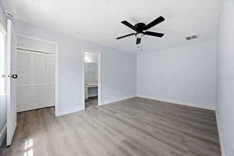 Condo in Davenport, Florida, 1 bedroom  № 2236571 - photo 6