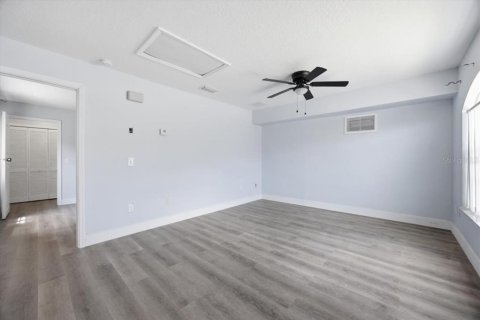 Condo in Davenport, Florida, 1 bedroom  № 2236571 - photo 2