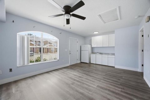 Condo in Davenport, Florida, 1 bedroom  № 2236571 - photo 4