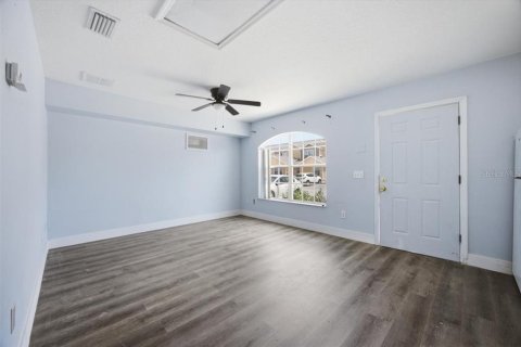 Condo in Davenport, Florida, 1 bedroom  № 2236571 - photo 5