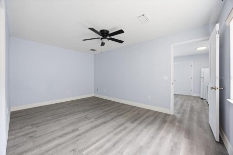 Condo in Davenport, Florida, 1 bedroom  № 2236571 - photo 8