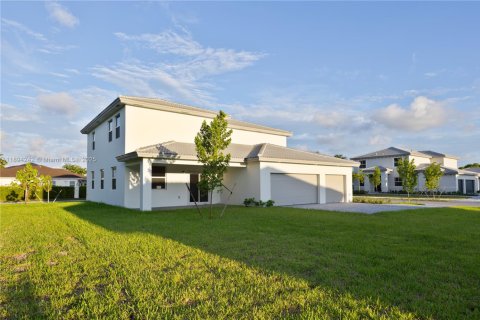 Villa ou maison à vendre à Miami, Floride: 5 chambres № 2169849 - photo 4