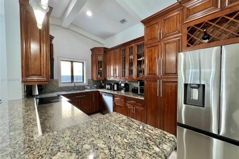 Casa en venta en Miami, Florida, 4 dormitorios, 185.15 m2 № 2044396 - foto 18