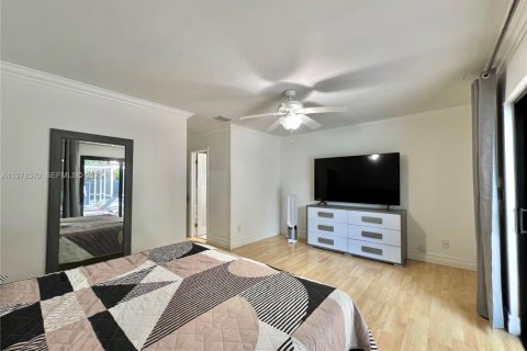 Casa en venta en Miami, Florida, 4 dormitorios, 185.15 m2 № 2044396 - foto 27