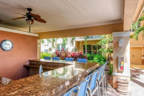 Copropriété à louer à West Palm Beach, Floride: 2 chambres, 99.5 m2 № 1178263 - photo 1