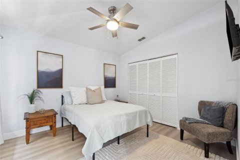 House in Anna Maria, Florida 3 bedrooms, 120.4 sq.m. № 1723750 - photo 21