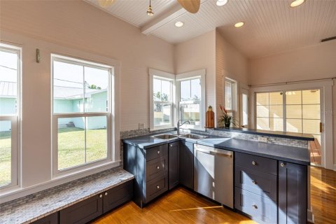 Купить виллу или дом в Кортес, Флорида 4 комнаты, 125.98м2, № 2115847 - фото 15
