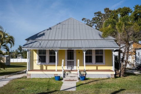 Дом в Кортес, Флорида 4 комнаты, 125.98м2 № 2115847