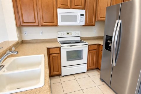 Condo in Sarasota, Florida, 2 bedrooms  № 2403690 - photo 9