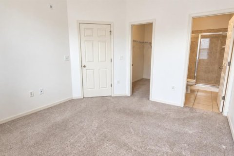 Condo in Sarasota, Florida, 2 bedrooms  № 2403690 - photo 15