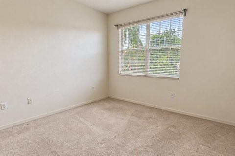 Condo in Sarasota, Florida, 2 bedrooms  № 2403690 - photo 13