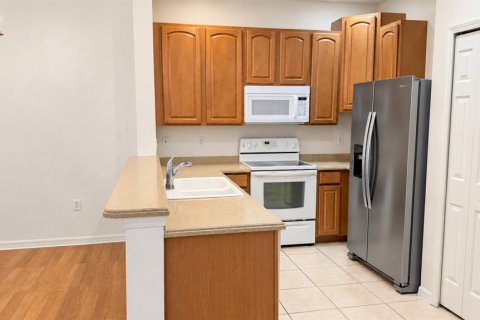 Condo in Sarasota, Florida, 2 bedrooms  № 2403690 - photo 6