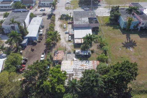 Immobilier commercial à vendre à Pahokee, Floride: 929.02 m2 № 2104292 - photo 13