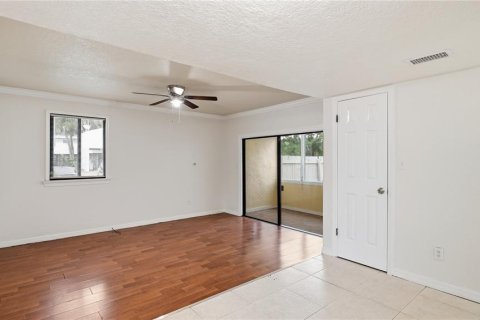 Condominio en venta en Apopka, Florida, 2 dormitorios, 100.98 m2 № 2226182 - foto 10