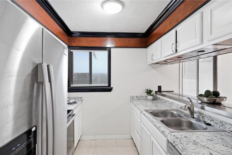 Condominio en venta en Apopka, Florida, 2 dormitorios, 100.98 m2 № 2226182 - foto 2