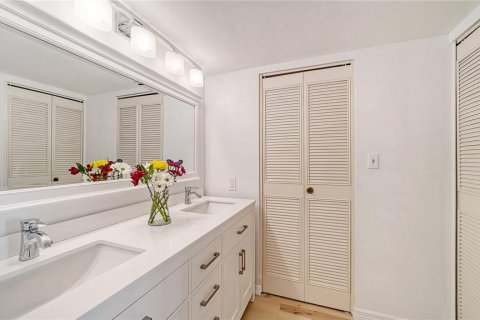 Condominio en venta en Longboat Key, Florida, 2 dormitorios, 141.49 m2 № 2129618 - foto 20