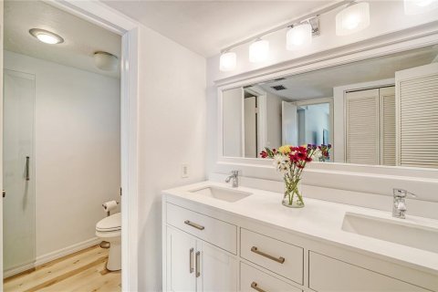 Condominio en venta en Longboat Key, Florida, 2 dormitorios, 141.49 m2 № 2129618 - foto 19
