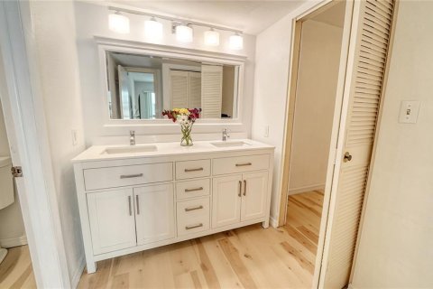 Condominio en venta en Longboat Key, Florida, 2 dormitorios, 141.49 m2 № 2129618 - foto 18