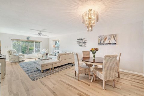 Condominio en venta en Longboat Key, Florida, 2 dormitorios, 141.49 m2 № 2129618 - foto 13