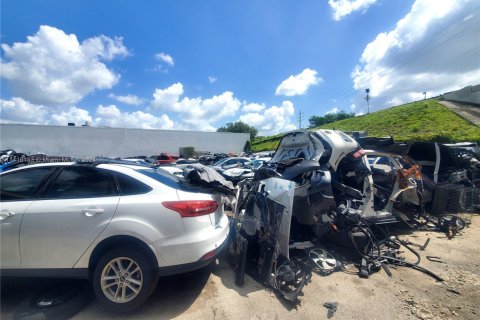 Купить коммерческую недвижимость в Майами-Гарденс, Флорида № 1984907 - фото 26
