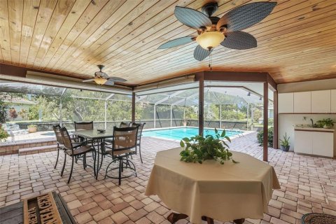 House in Winter Haven, Florida 3 bedrooms, 241.82 sq.m. № 1907335 - photo 28