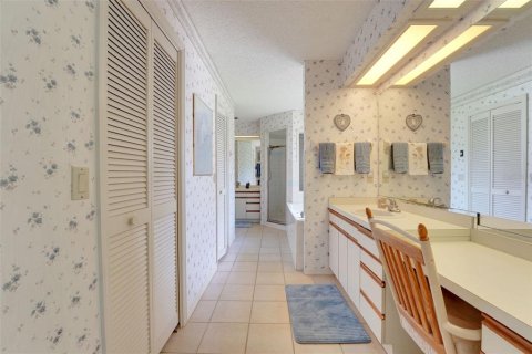 House in Winter Haven, Florida 3 bedrooms, 241.82 sq.m. № 1907335 - photo 20