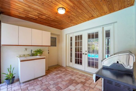 House in Winter Haven, Florida 3 bedrooms, 241.82 sq.m. № 1907335 - photo 30