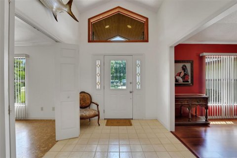 House in Winter Haven, Florida 3 bedrooms, 241.82 sq.m. № 1907335 - photo 4
