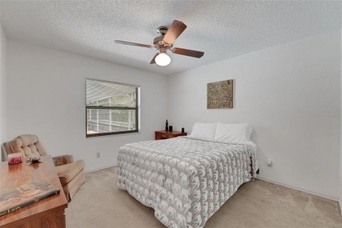 House in Winter Haven, Florida 3 bedrooms, 241.82 sq.m. № 1907335 - photo 23