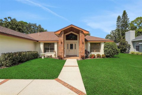 House in Winter Haven, Florida 3 bedrooms, 241.82 sq.m. № 1907335 - photo 2
