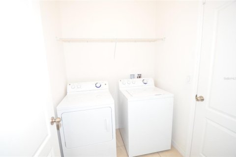 House in Clermont, Florida 3 bedrooms, 143.16 sq.m. № 1803067 - photo 14