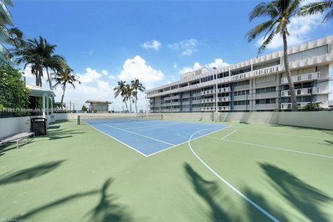 Copropriété à vendre à Miami Beach, Floride: 1 chambre, 69.31 m2 № 1928639 - photo 30