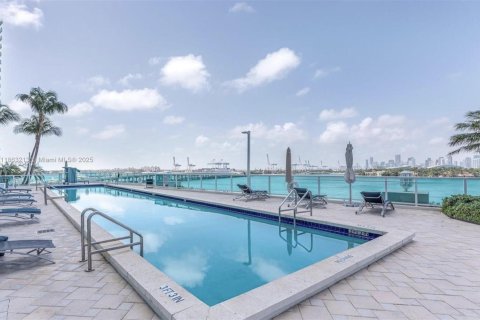 Copropriété à vendre à Miami Beach, Floride: 1 chambre, 69.31 m2 № 1928639 - photo 29