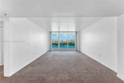 Copropriété à vendre à Miami Beach, Floride: 1 chambre, 69.31 m2 № 1928639 - photo 4