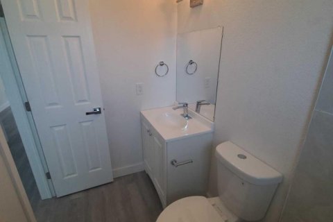 Commercial property in St. Lucie, Florida № 2254502 - photo 10