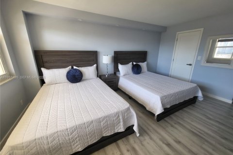 Condominio en alquiler en Hallandale Beach, Florida, 1 dormitorio, 68.84 m2 № 2011445 - foto 14